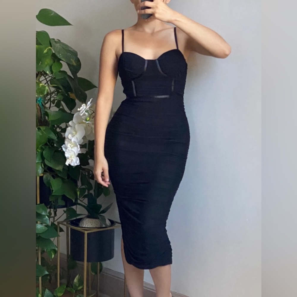 Black Fitted bodycon Privy